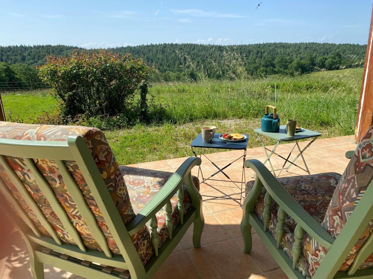 Le Repaire De La Reveuse Bed and Breakfast Saint-Frajou Exteriör bild