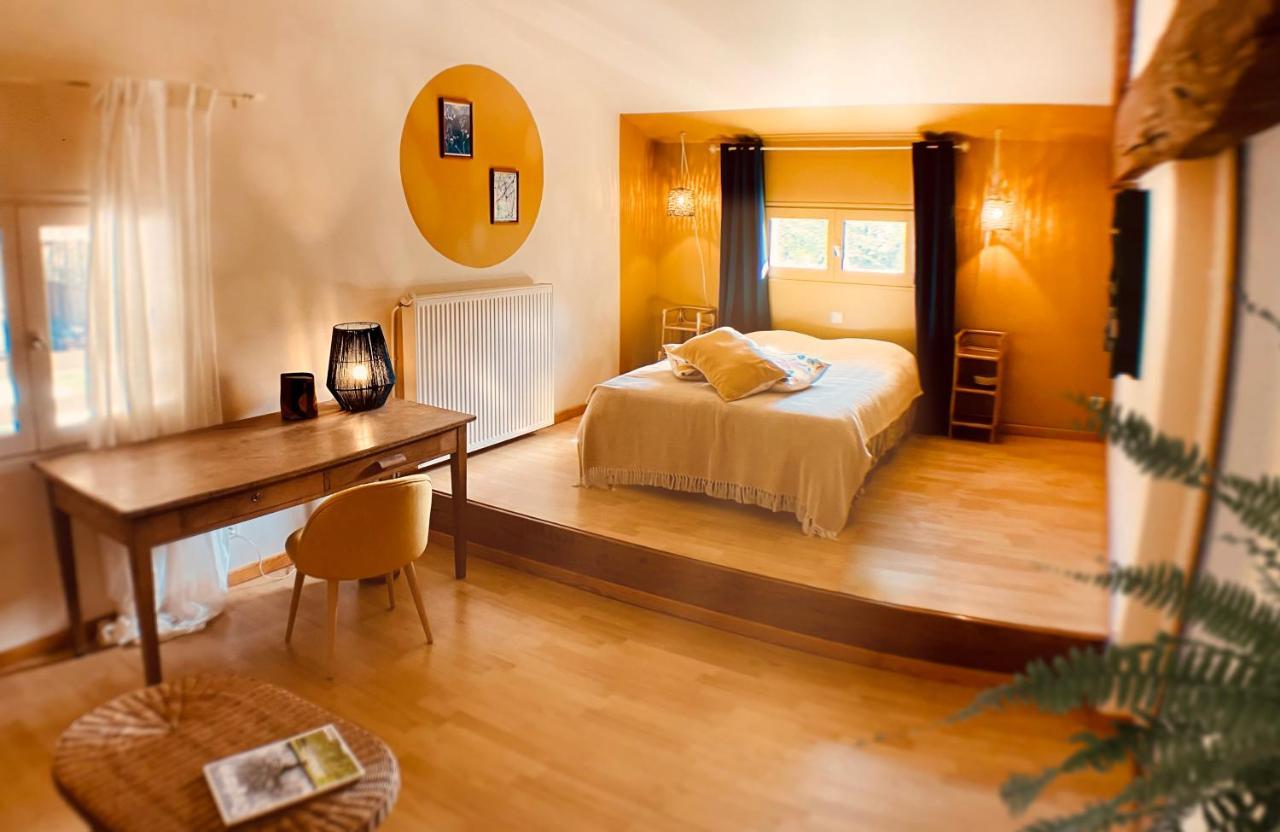 Le Repaire De La Reveuse Bed and Breakfast Saint-Frajou Exteriör bild