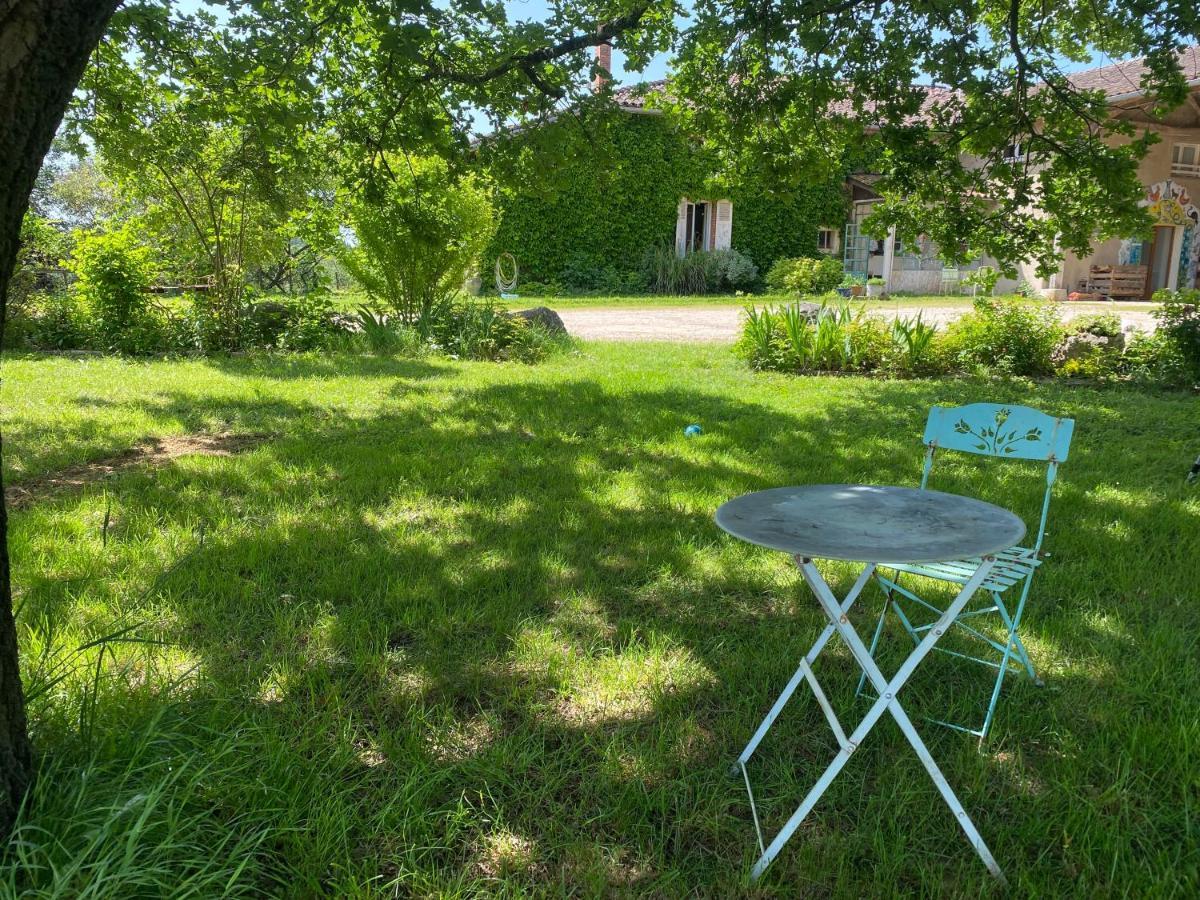 Le Repaire De La Reveuse Bed and Breakfast Saint-Frajou Exteriör bild
