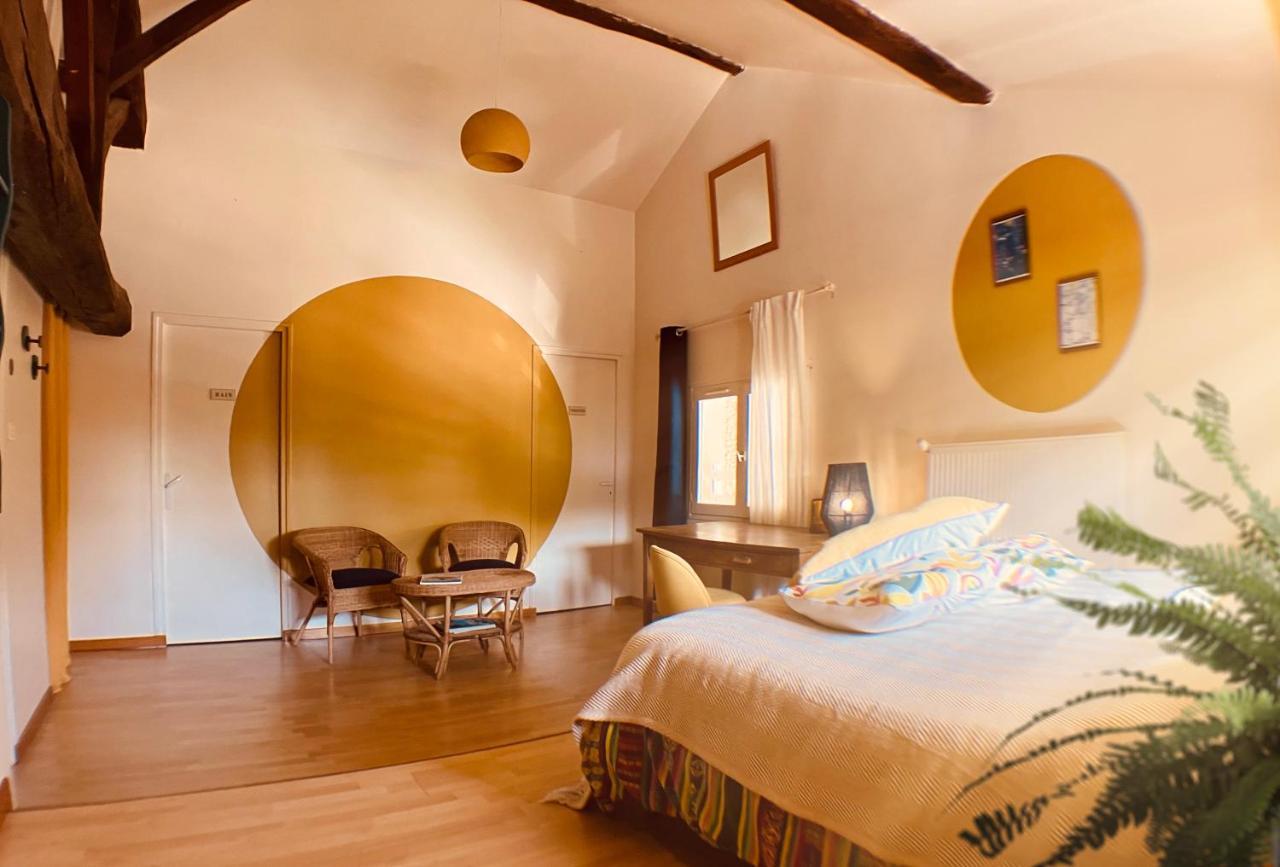 Le Repaire De La Reveuse Bed and Breakfast Saint-Frajou Exteriör bild