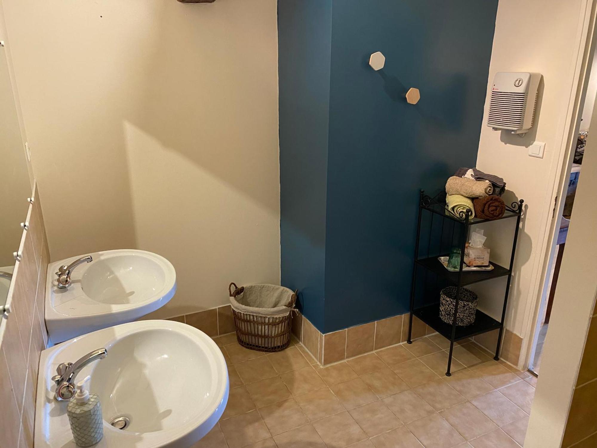Le Repaire De La Reveuse Bed and Breakfast Saint-Frajou Rum bild