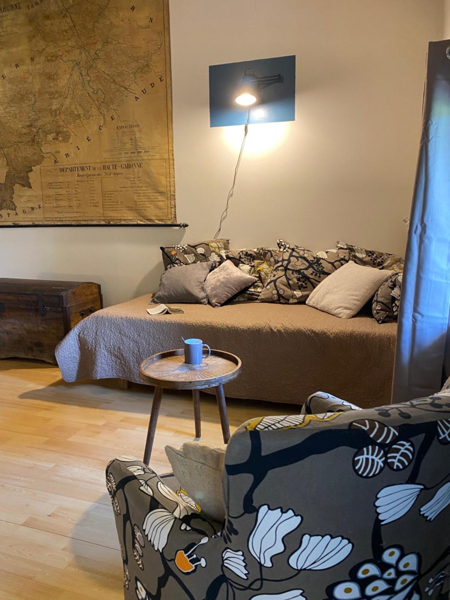 Le Repaire De La Reveuse Bed and Breakfast Saint-Frajou Rum bild